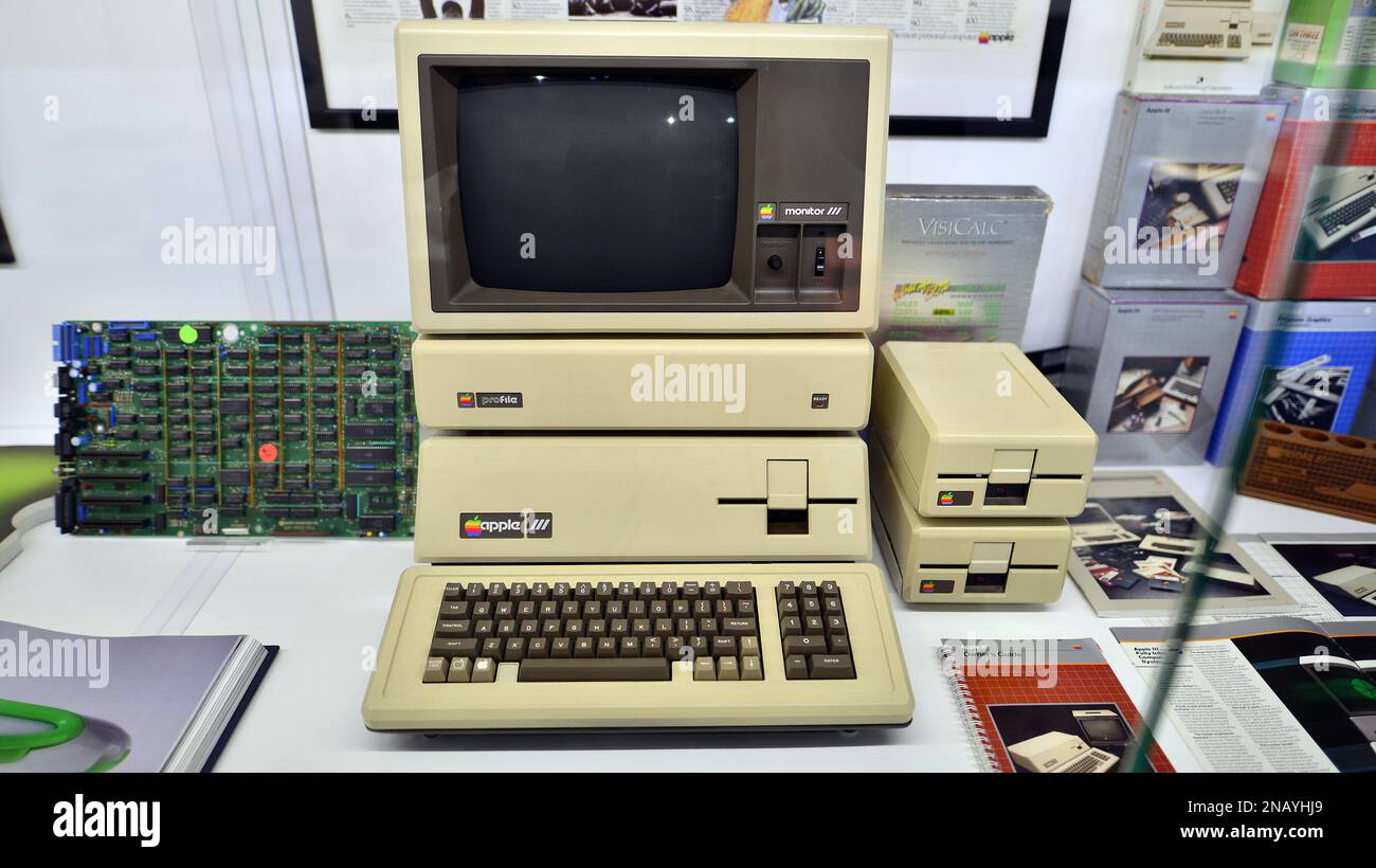 Varsavia, Polonia. 10 febbraio 2023. All'interno del Museo Apple. Computer Apple III. Foto Stock