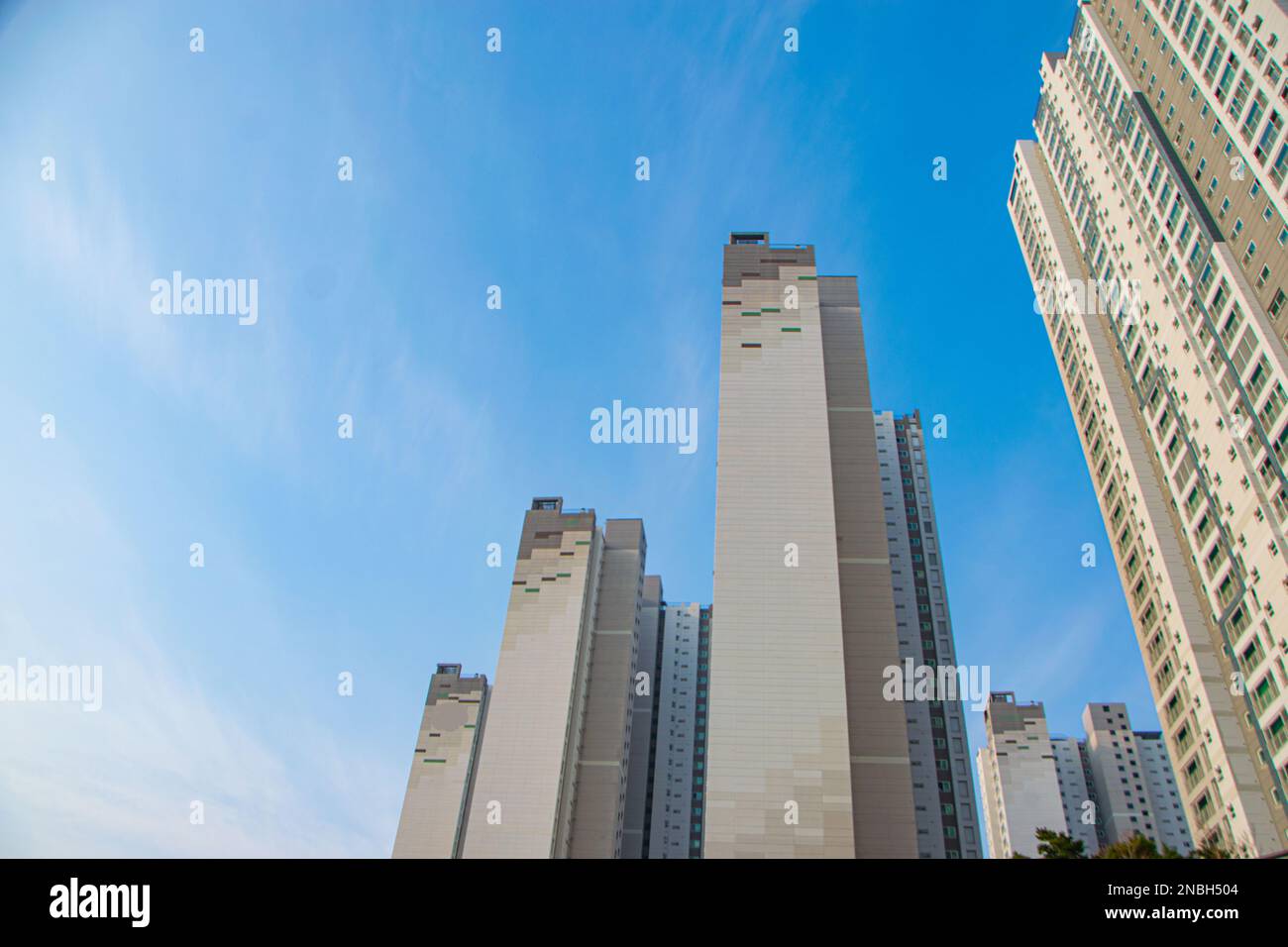 Appartamento esterno dell'edificio residenziale di facciata della casa Foto Stock