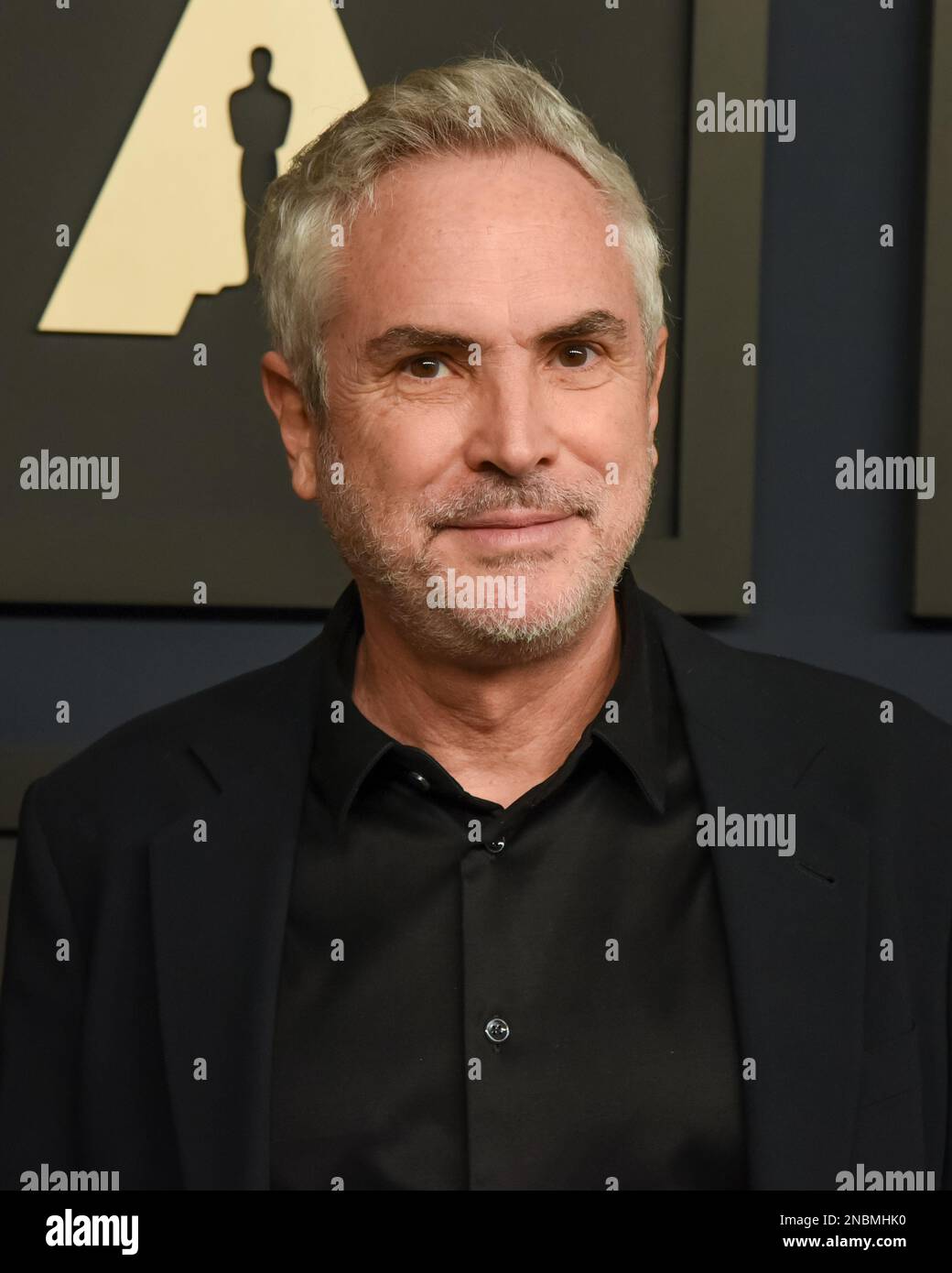 13 febbraio 2023, Beverly Hills, California, USA: Alfonso CuarÃ³n partecipa all'Academy Awards 2023 Oscar Nominee Luncheon. (Credit Image: © Billy Bennight/ZUMA Press Wire) SOLO PER USO EDITORIALE! Non per USO commerciale! Foto Stock