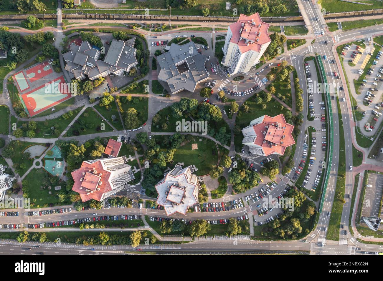 Vista dei droni degli edifici al Walty Rozdzienski Estate semplicemente chiamato le Stelle nella zona Zawodzie della città di Katowice, regione della Slesia in Polonia Foto Stock