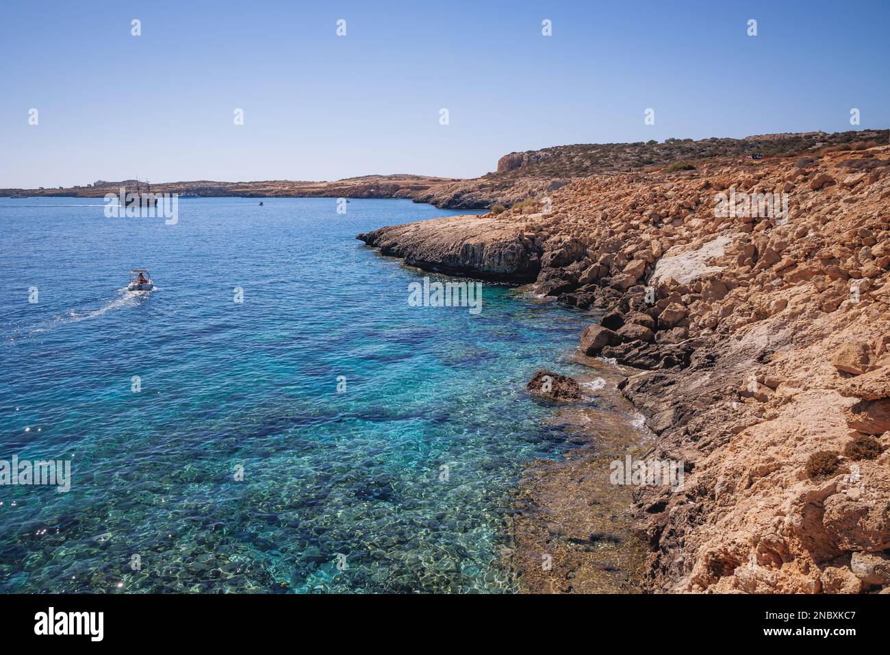 Mar Mediterraneo, vista dal Parco Nazionale della Foresta di Capo Greco a Cipro Foto Stock