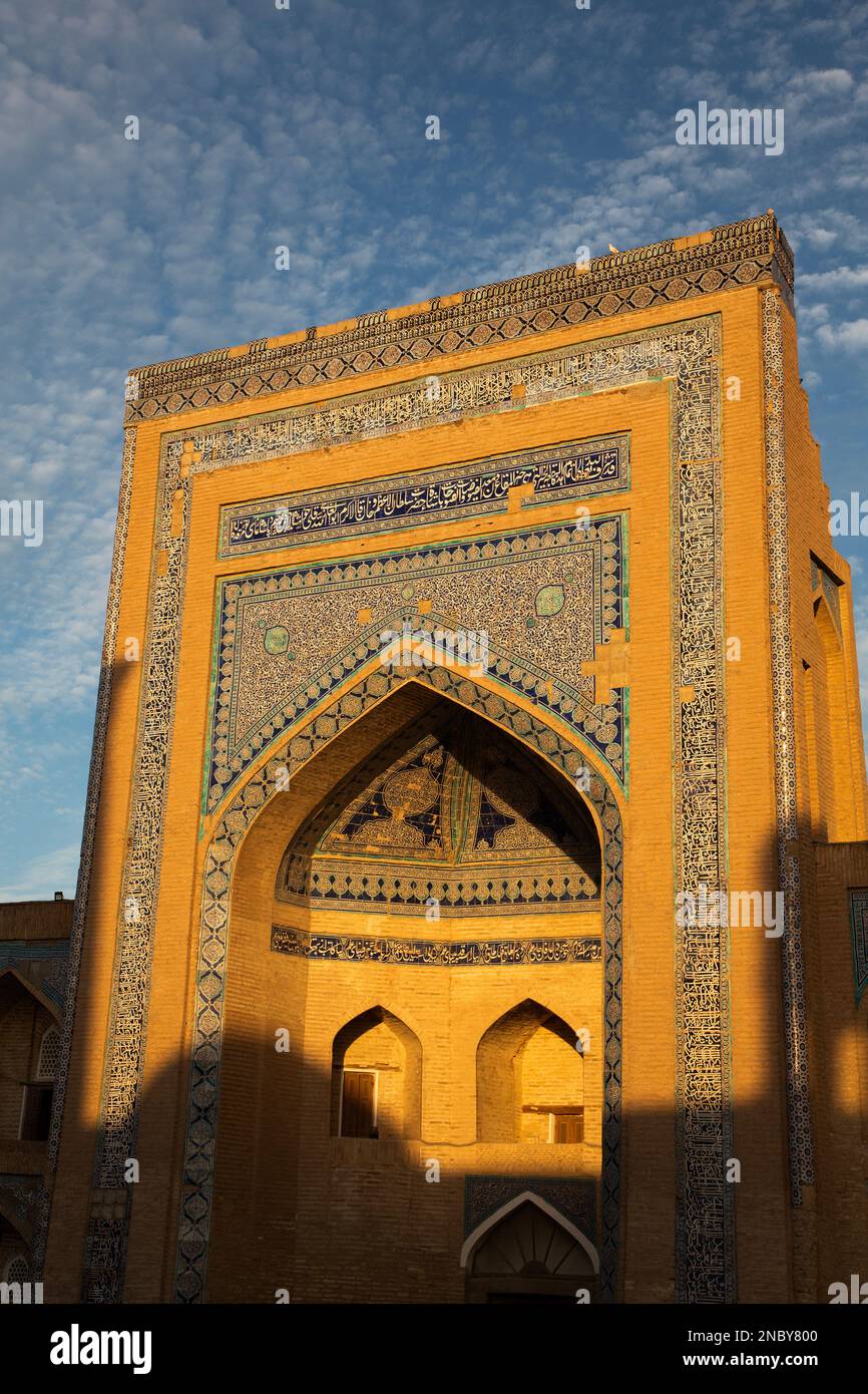 Allah Kuli Khan Madrasah, Ichon Qala, patrimonio dell'umanità dell'UNESCO, Khiva, Uzbekistan Foto Stock