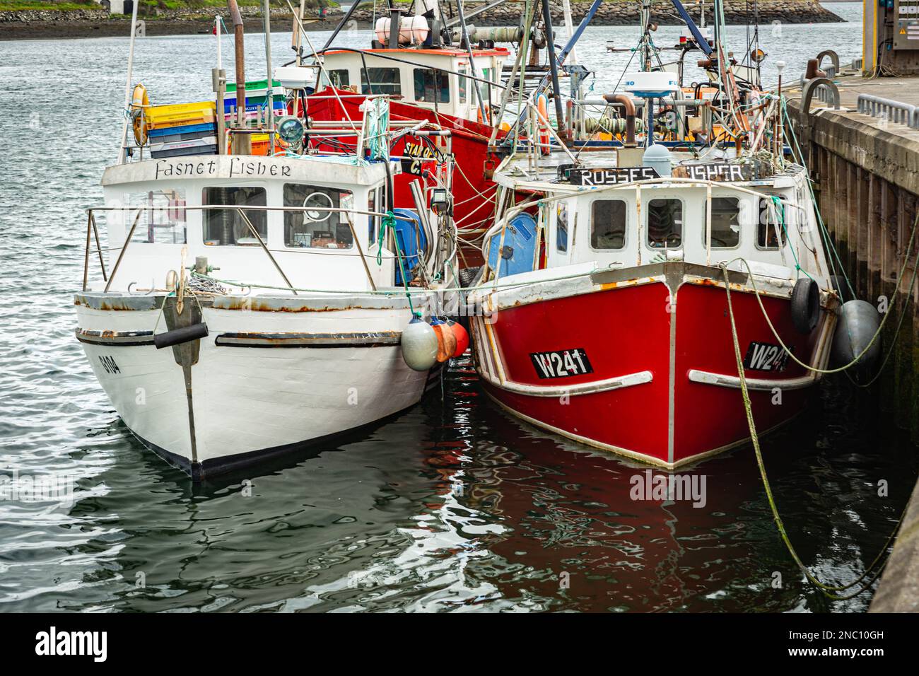 Barche da pesca commerciali, Dingle, Irlanda Foto Stock