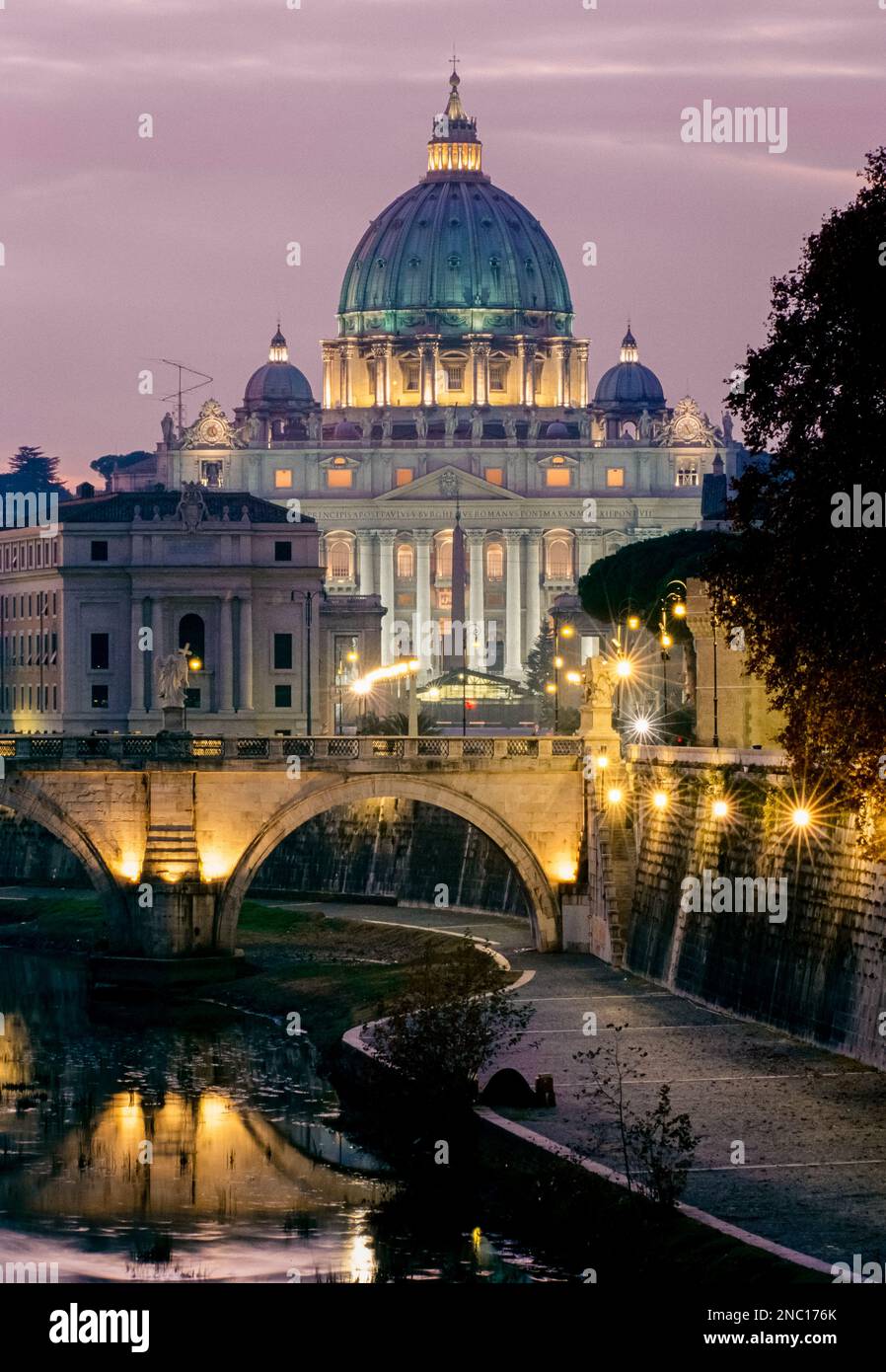 Piazza san pietro gradini immagini e fotografie stock ad alta