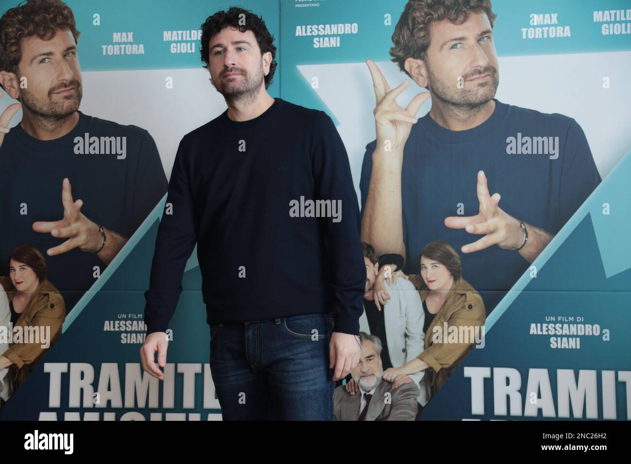 Photocall e conferenza stampa del nuovo film di Alessandro Siani tramite amicizia (attraverso amicizia) hanno partecipato ad una parte del cast composto da Matilde Gioli, Alessandro Siani e Max Tortora. La conferenza si è tenuta all'Hotel Vesuvio di Napoli. (Foto di Arianna di Micco/Pacific Press/Sipa USA) Foto Stock