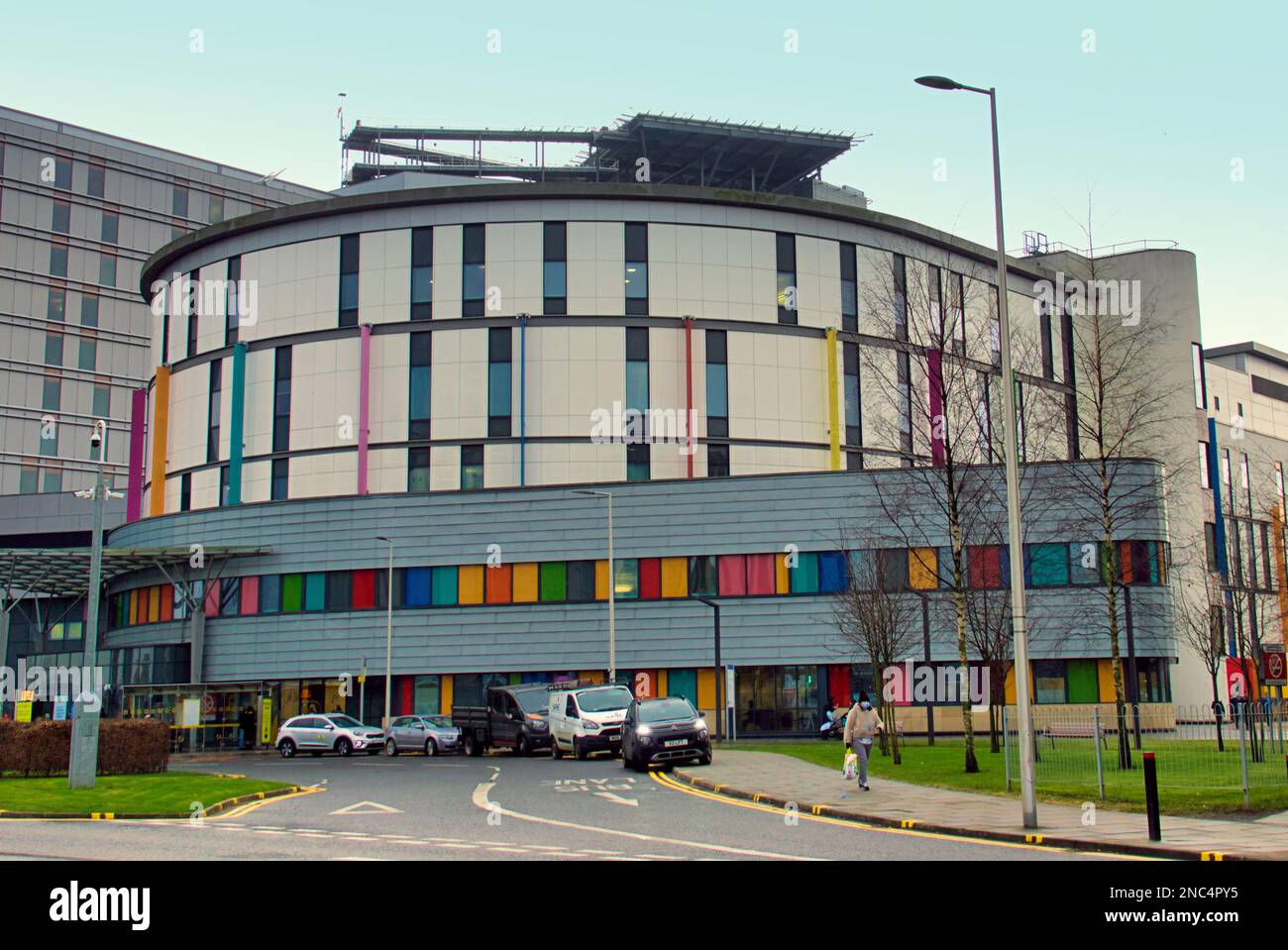 Glasgow, Scozia, Regno Unito 14th febbraio 2023. Queen Elizabeth University Hospital, Royal Hospital for Children molto maligned ospedale accanto alle fognature ha vinto un premio oggi, l'anca d'oro premio per la cura dei pazienti per i risultati migliori tra gli ospedali scozzesi per la cura dell'anca. Una spinta morale molto necessaria per il personale dell'ospedale Credit Gerard Ferry/Alamy Live News Foto Stock