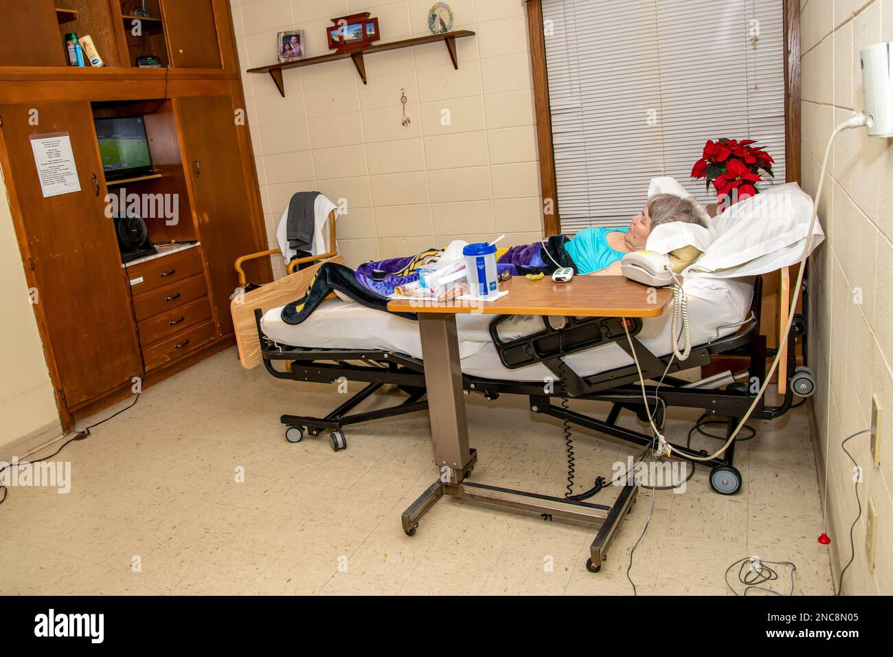 St Paul, Minnesota. donna di 73 anni in una casa di cura a causa di un ictus Foto Stock