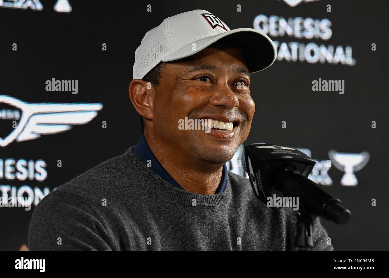 Pacific Palisades, California, Stati Uniti. 14th Feb, 2023. Golfista e torneo ospite TIGER WOODS in una conferenza stampa al Riviera Country Club per il Genesis Invitational. Ha discusso la sua carriera compreso la sua condizione medica corrente. Dice che non sarebbe uscito qui con i suoi club se non pensasse di poter vincere. (Credit Image: © Mark Edward Harris/ZUMA Press Wire) SOLO PER USO EDITORIALE! Non per USO commerciale! Foto Stock