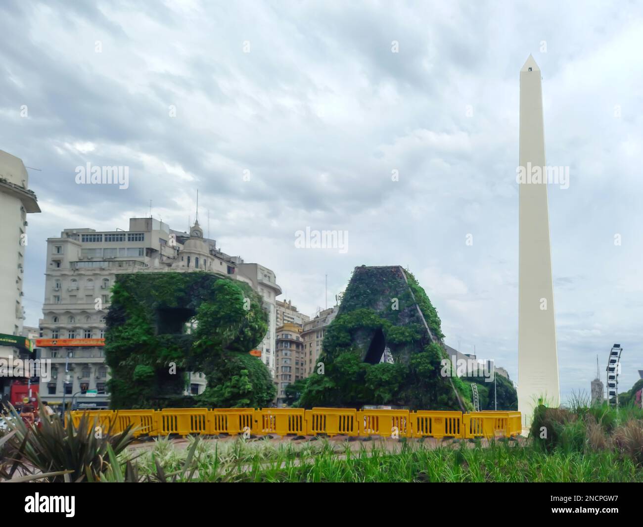 L'Obelisco, simbolo moderno della città di Buenos Aires, all'intersezione di 9th luglio Ave. E Corrientes Ave. Costruito nel 1936. CopySpace Foto Stock