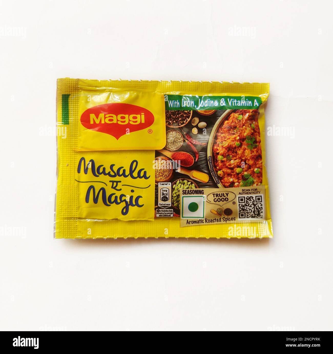 Maggi Masala AE Magic pack su sfondo isolato. Foto Stock