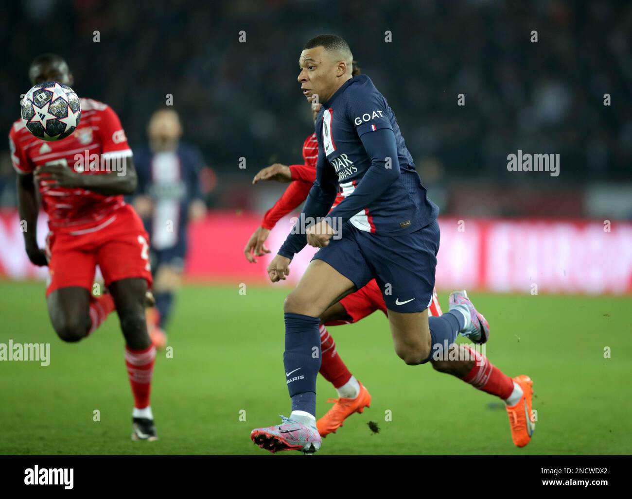 Kylian Mbappe del FC Parigi Saint Germain FC Parigi Saint-Germain vs FC Bayern MŸnchen UEFA Championsleague Saison 2022/23 Achtelfinale Hispel 14.02.2023 Prinzenparkstadion Paris © diebilderwelt / Alamy Stock Foto Stock