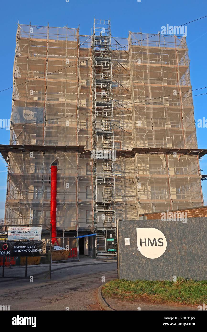 Torus sociale Housing associazione opere capitali ristrutturazione di Wimpey 9 Storey, 28 piano Kingsway House, Grange Avenue, Warrington, WA4 1QT Foto Stock
