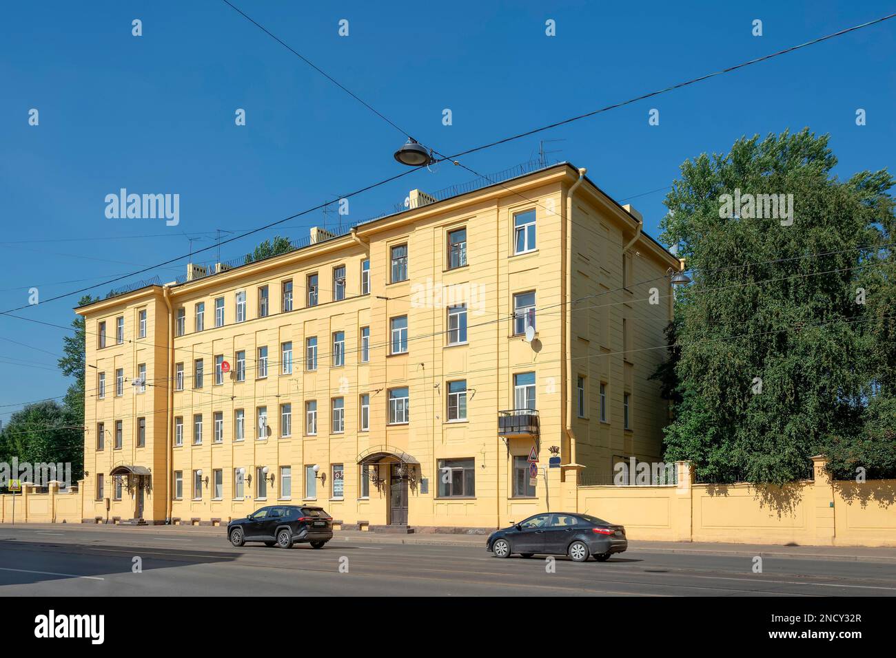 St Petersburg, l'edificio amministrativo del parco dei tram sull'isola di Vasilievsky Foto Stock