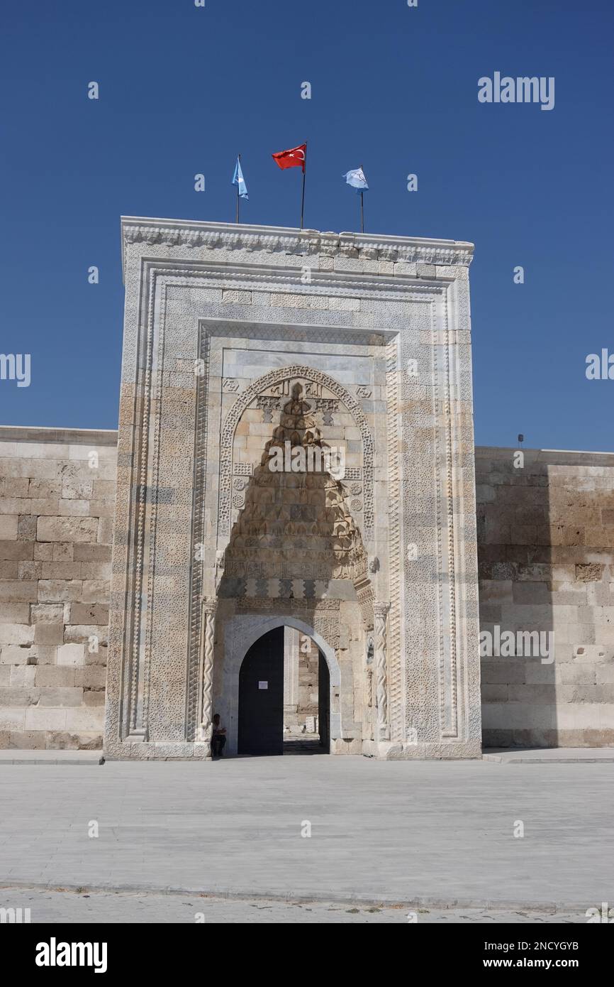 Cancello anteriore fuori Sultanhani Caravanseri sulla vecchia strada della seta in Turchia Foto Stock