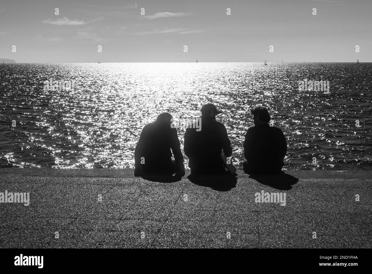 Palma, 12.01.23: La gente gode della vista sul mare. Foto Stock