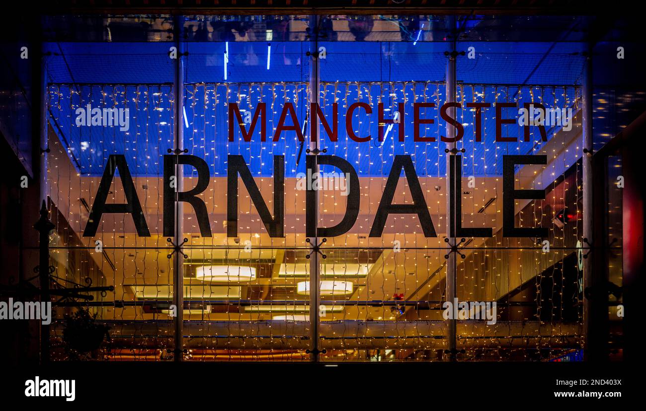 Manchester Arndale centro commerciale di notte. Visto da Corporation Street. Manchester. REGNO UNITO Foto Stock