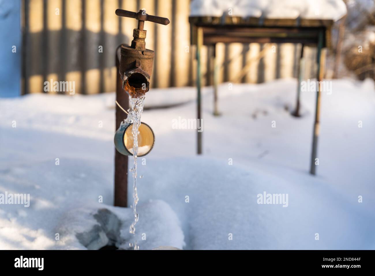 I pozzi artesiani a Kärdla. Dobbiamo la loro acqua cristallina, all'impatto meteorite che si è verificato circa 455 milioni di anni fa. Foto Stock