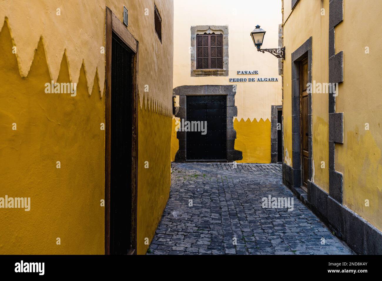 Las Palmas, Spagna, 26 dicembre 2022. Strada nella città di Las Palmas a Gran Canaria, Spagna. Foto Stock