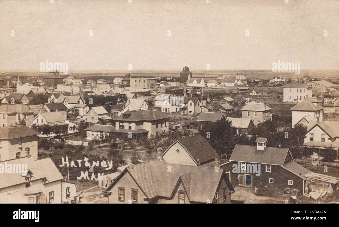 Hartney Manitoba Canada, vista BirdsEye, circa 1912 cartolina. fotografo non identificato Foto Stock