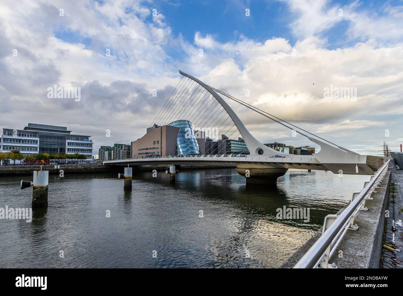 Samuel Beckett Bridge Dublino Irlanda Foto Stock