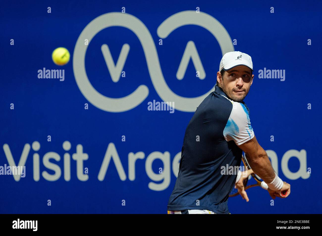 Buenos Aires, Argentina. 15th Feb, 2023. Dusan Lajovic di Serbia in azione durante il turno sedici singoli dell'ATP 250 Argentina Open 2023 partita contro Camilo Ugo Carabelli di Argentina al Buenos Aires Lawn Tennis Club. Punteggio finale; Camilo Ugo Carabelli 0:2 Dusan Lajovic Credit: SOPA Images Limited/Alamy Live News Foto Stock