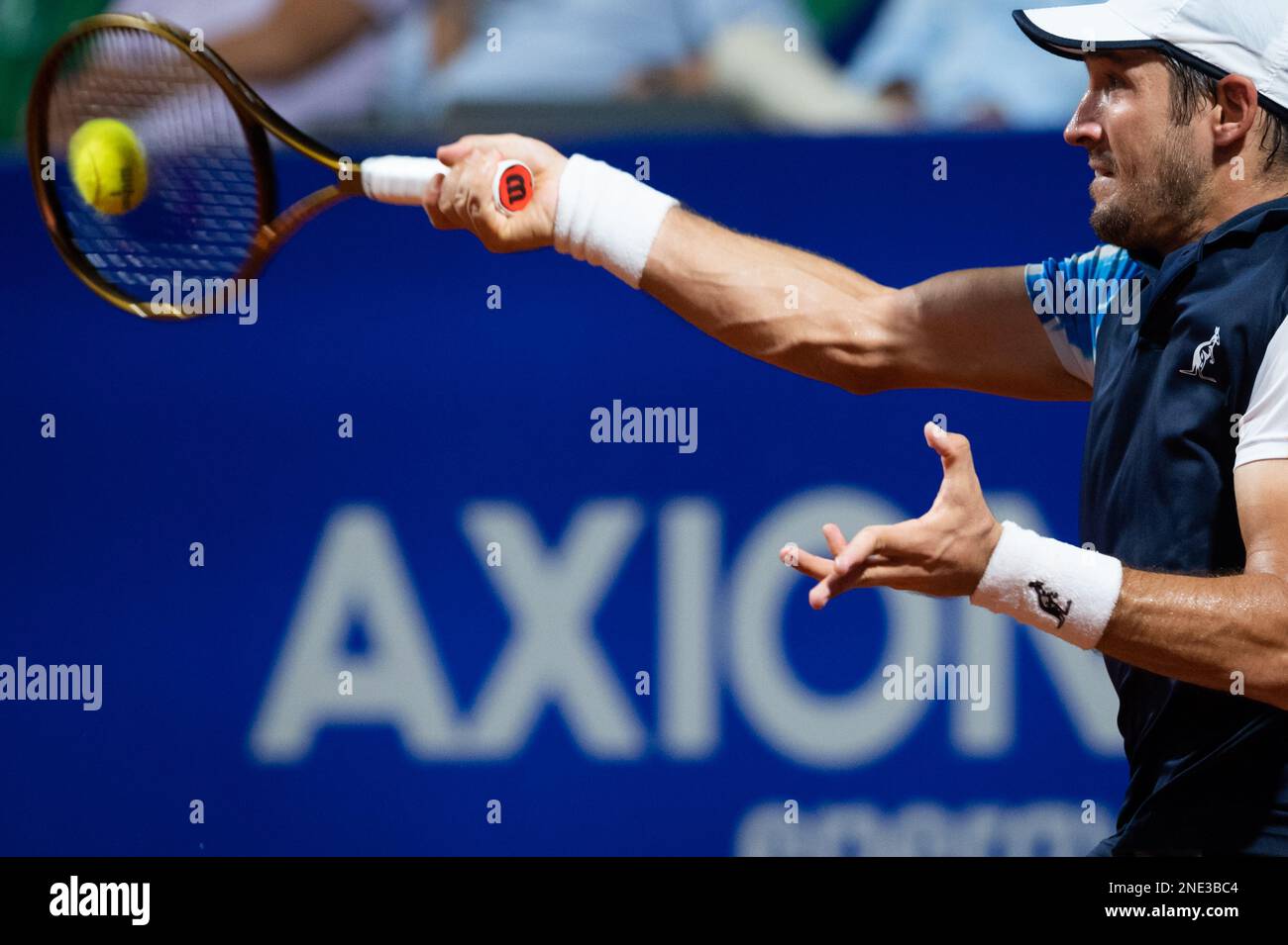 Buenos Aires, Argentina. 15th Feb, 2023. Dusan Lajovic di Serbia in azione durante il turno sedici singoli dell'ATP 250 Argentina Open 2023 partita contro Camilo Ugo Carabelli di Argentina al Buenos Aires Lawn Tennis Club. Punteggio finale; Camilo Ugo Carabelli 0:2 Dusan Lajovic Credit: SOPA Images Limited/Alamy Live News Foto Stock