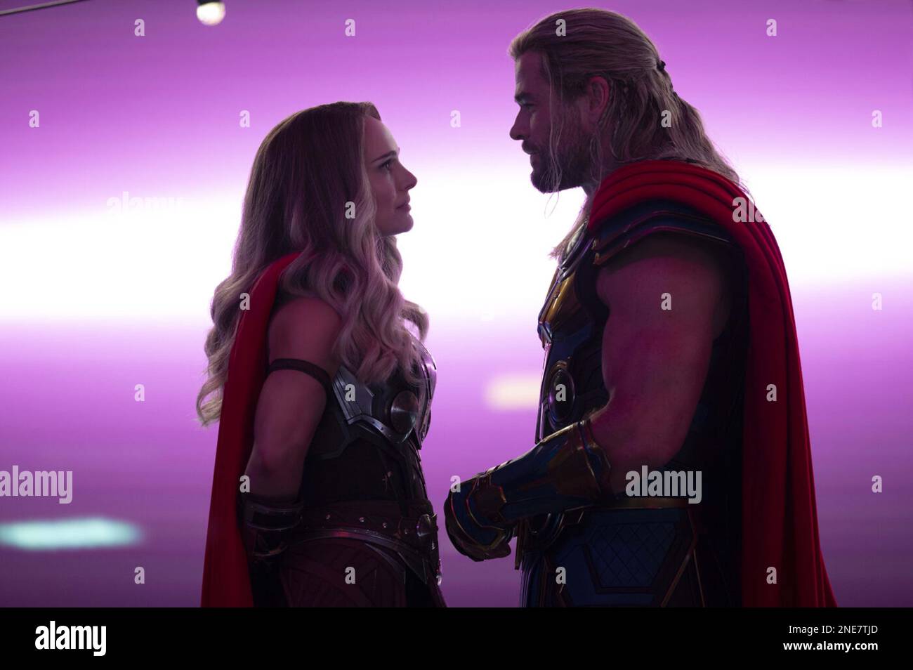 THOR: LOVE AND THUNDER (2022) NATALIE PORTMAN CHRIS HEMSWORTH TAIKA WAITITI (DIR) WALT DISNEY STUDIOS MOTION PICTURES/MOVIESTORE COLLECTION Foto Stock