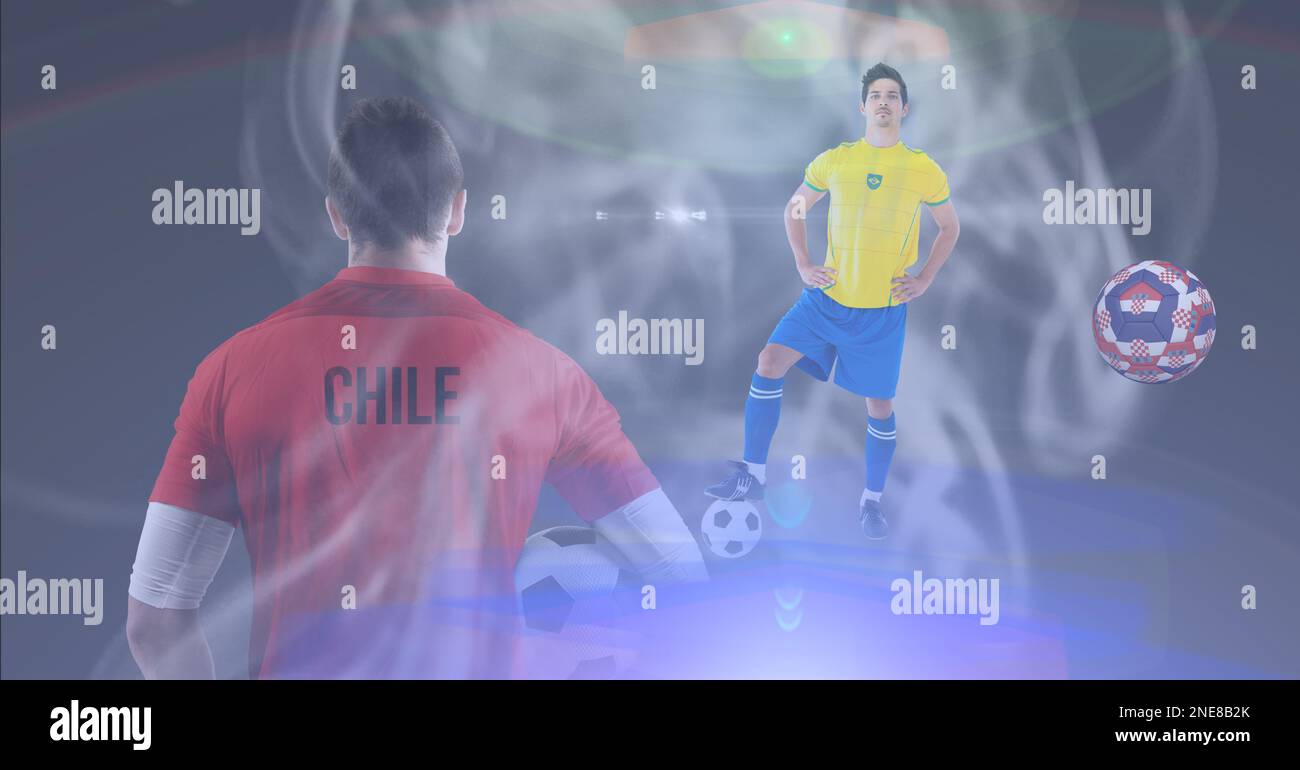 Composizione di calciatore cileno e brasiliano con calcio Foto Stock