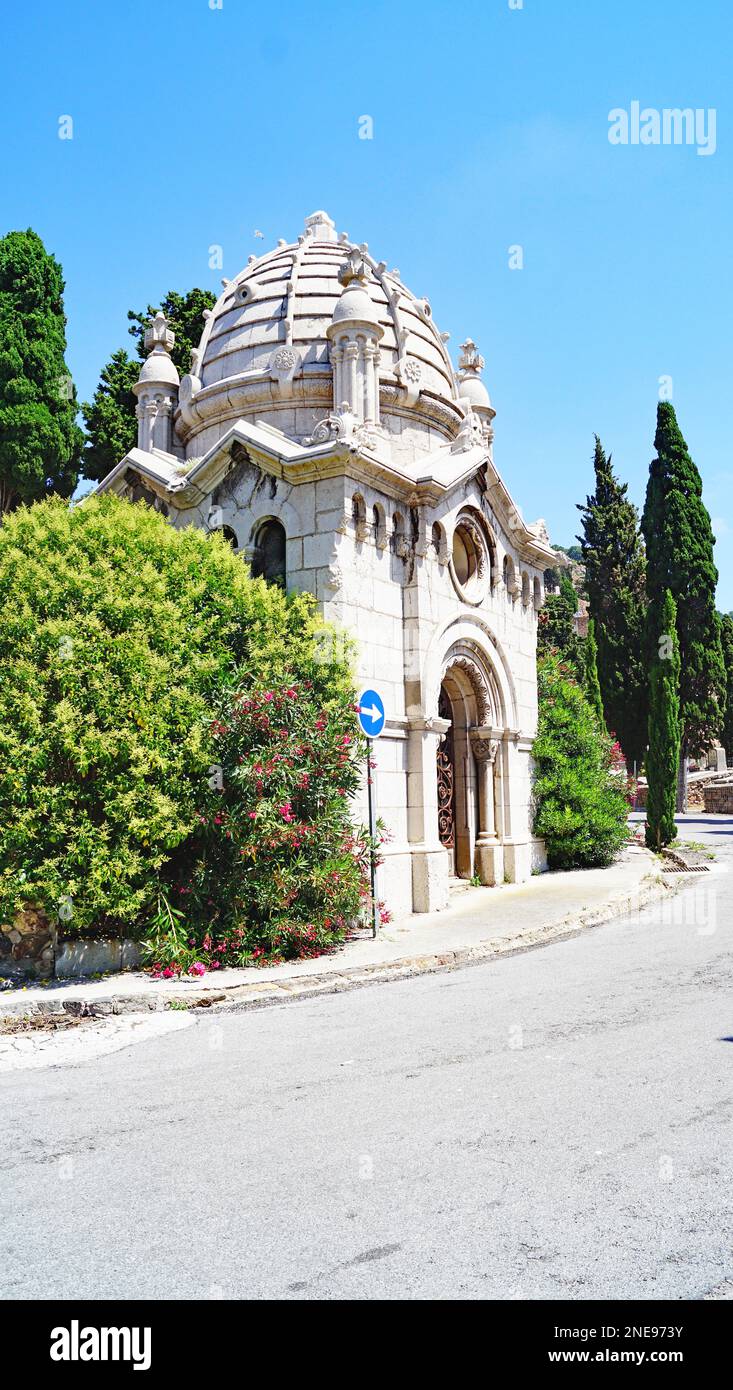 Panoramica del cimitero di Montjuic a Barcellona, Catalunya, Spagna, Europa Foto Stock