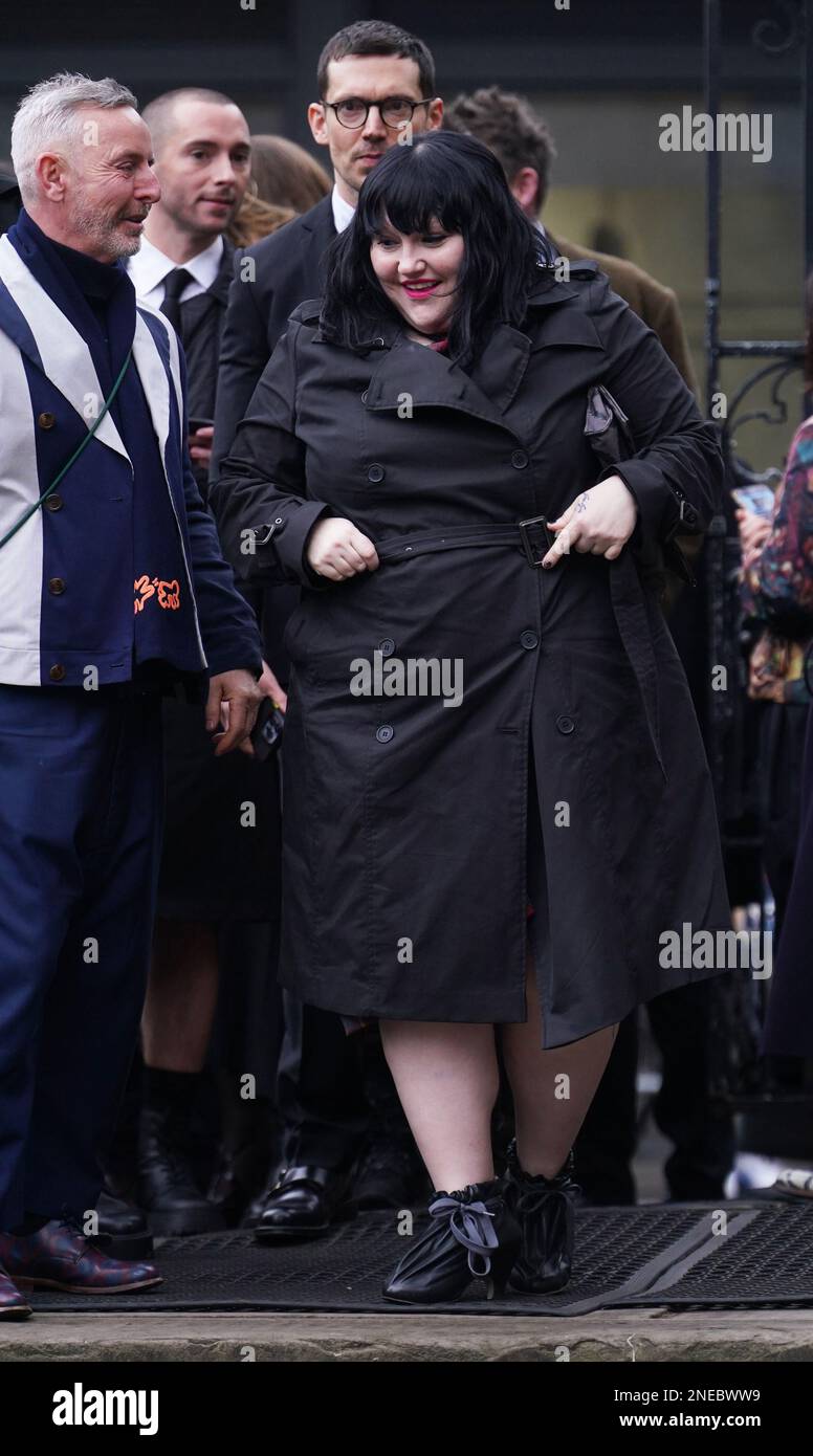 Beth Ditto arriva per un servizio commemorativo per onorare e celebrare la vita della stilista Dame Vivienne Westwood alla Southwark Cathedral di Londra, che morì a 81 anni nel mese di dicembre. Data immagine: Giovedì 16 febbraio 2023. Foto Stock
