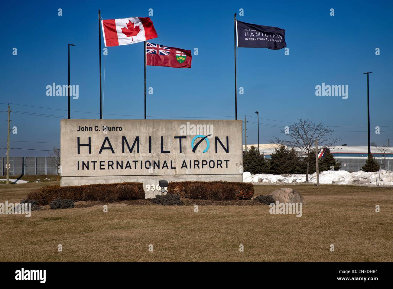 Cartello all'entrata dell'Aeroporto Internazionale John C. Munro Hamilton. Foto Stock