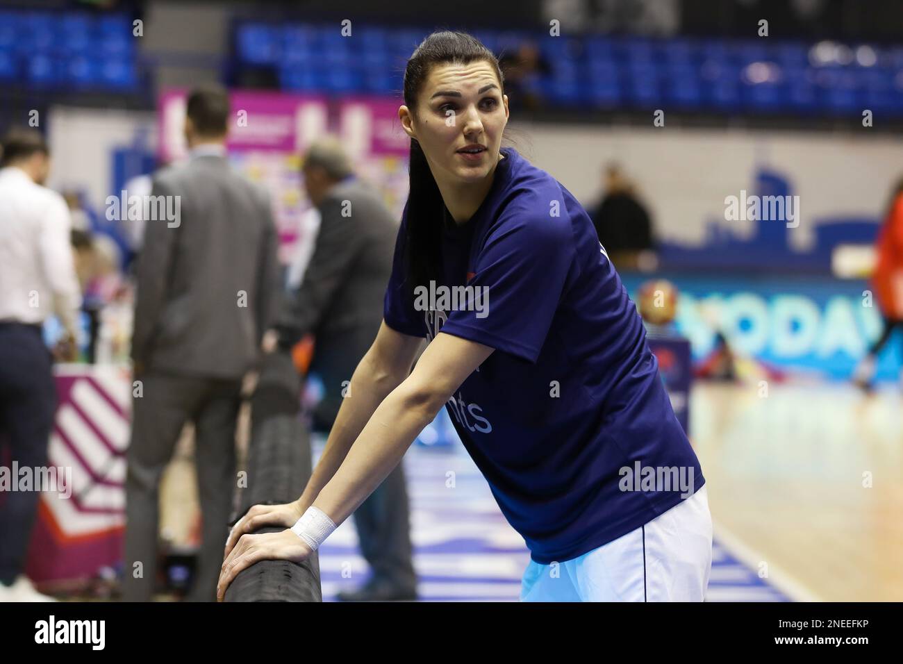 Belgrado, Serbia, 9 febbraio 2023. Dragana Stankovic di Serbia reagisce durante la partita dei qualificatori EuroBasket femminile tra Serbia e Croazia nella sala Ranko Zeravica di Belgrado, Serbia. Febbraio 9, 2023. Credito: Nikola Krstic/Alamy Foto Stock