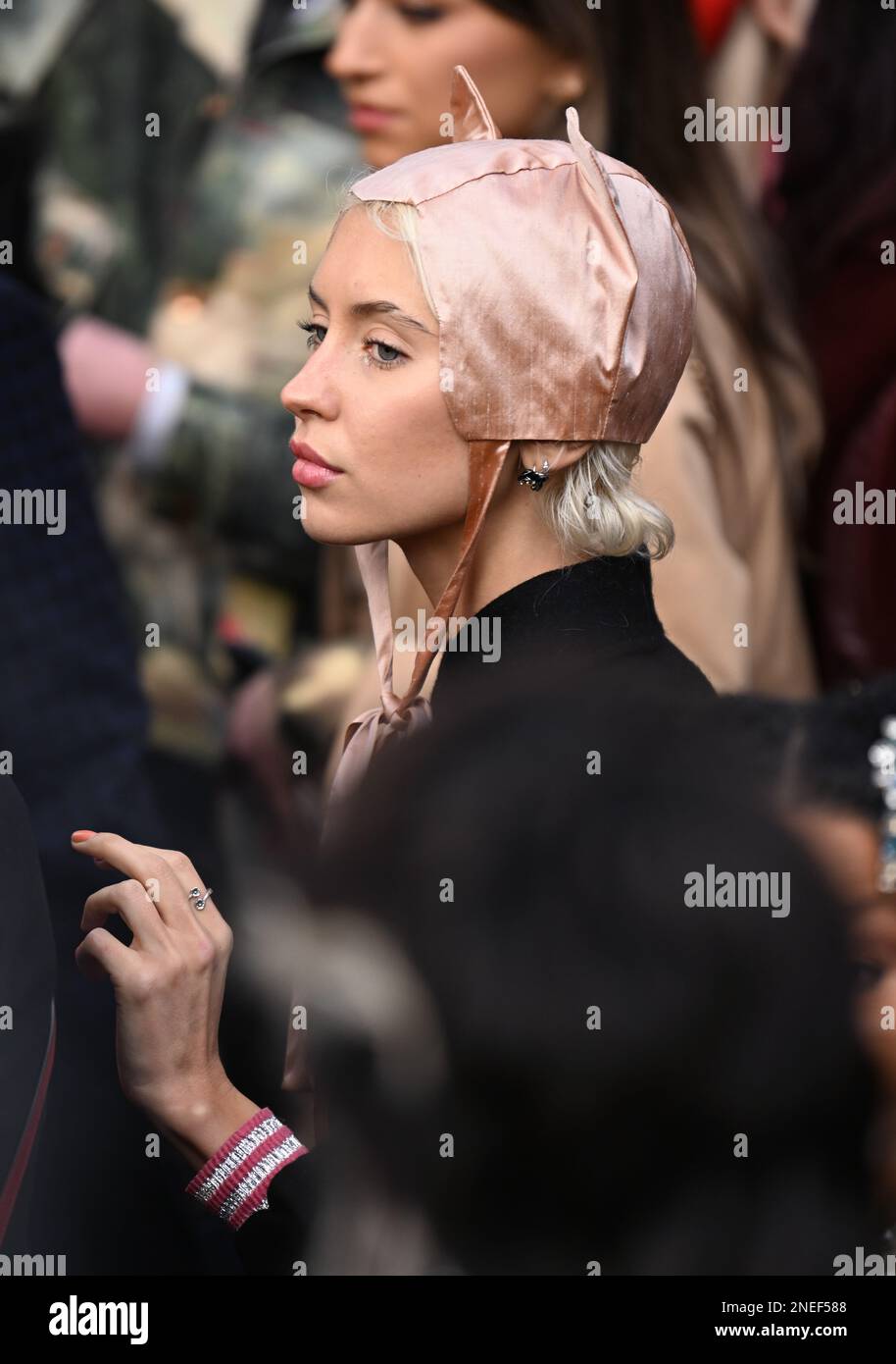 16th febbraio 2023, Londra, Regno Unito. Iris Law arrivo a un servizio commemorativo per Vivienne Westwood, Southwark Cathedral, Londra. Credit: Doug Peters/EMPICS/Alamy Live News Foto Stock