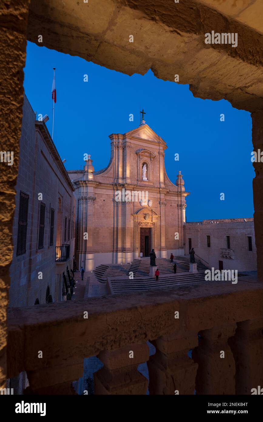 La cattedrale dell'assunzione della Vergine Maria all'interno della cittadella fortificata di Victoria, Gozo Foto Stock