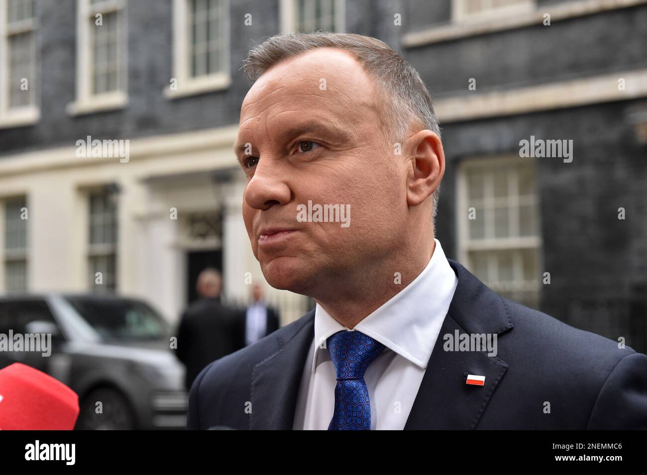 Londra, Regno Unito, 16th febbraio 2023. Il presidente polacco ANDRZEJ DUDA parla ai media al di fuori di 10 Downing Street dopo aver incontrato il primo ministro britannico RISHI SUNAK per discutere dell'Ucraina. Credit: Thomas Krych/Alamy Live News Foto Stock