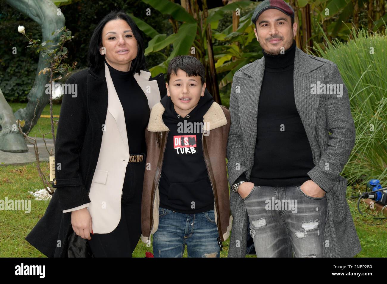 Rai Viale Mazzini Roma, Roma, Italia, 16 febbraio 2023, Carmela Esposito, Mario di leva e Francesco di leva durante la serie televisiva Rai "resta con me" - Reportage Foto Stock