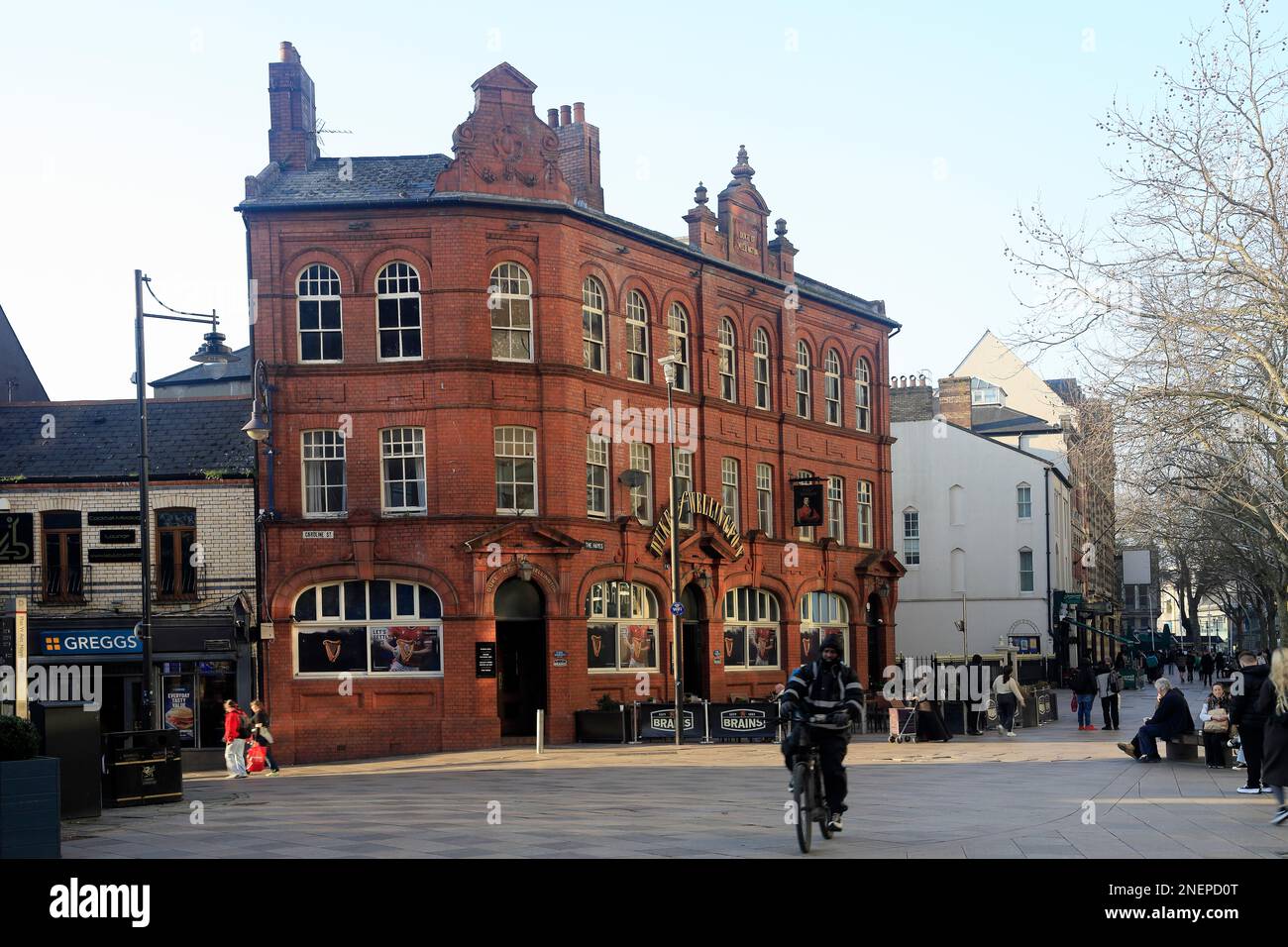 Il Duca di Wellington mattoni rossi Casa pubblica all'angolo di Hayes e Caroline Street. Centro di Cardiff. Cardiff. Febbraio 2023. Inverno. Foto Stock