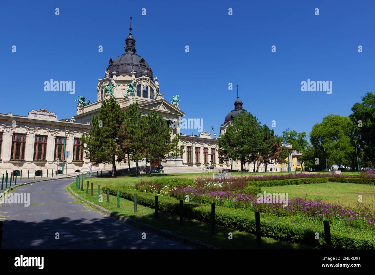 Vista esterna delle famose terme di Budapest Foto Stock