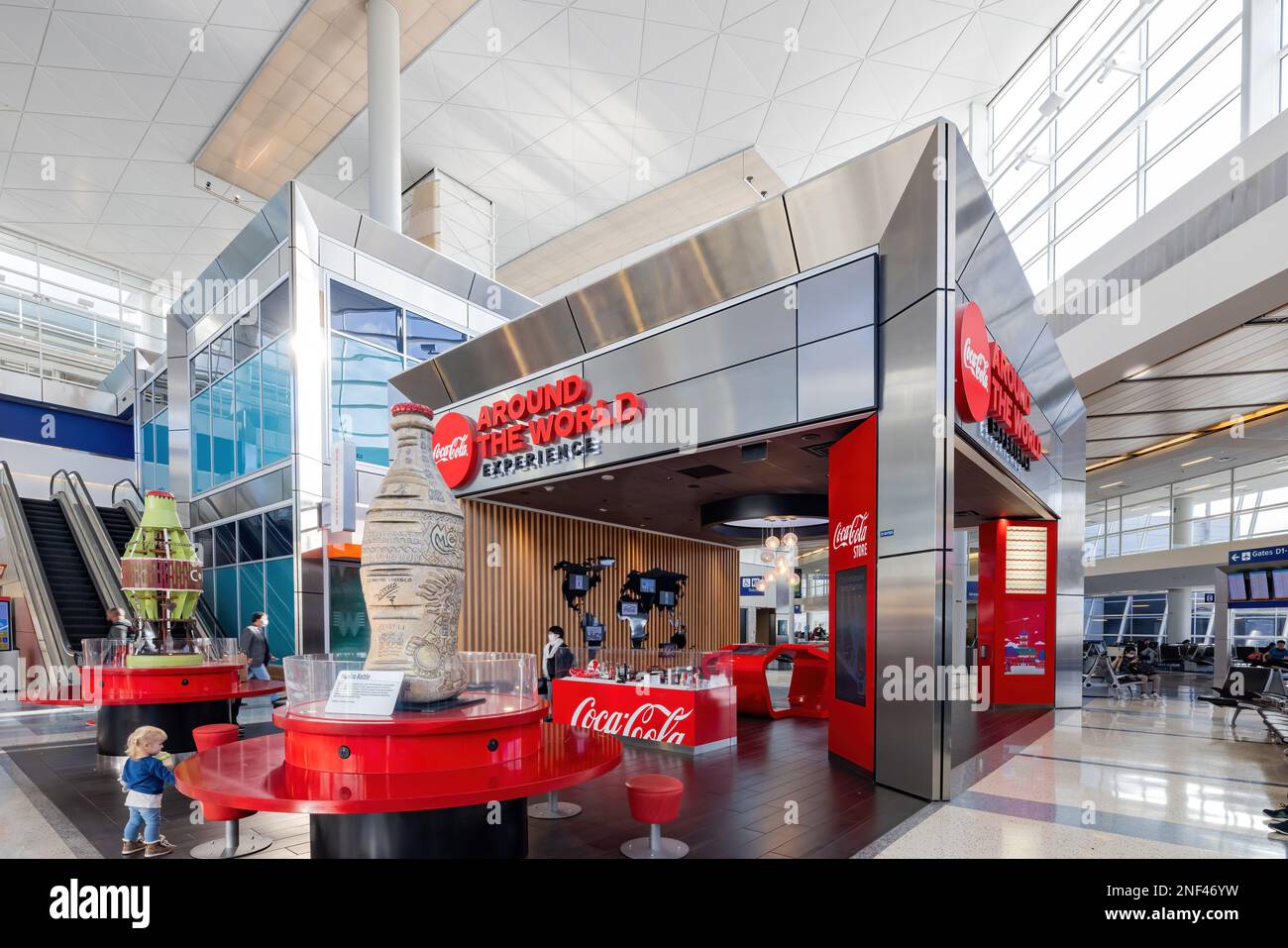 Texas, DEC 14 2022 - Vista interna della mostra Coca Cola Around the World Experience Foto Stock