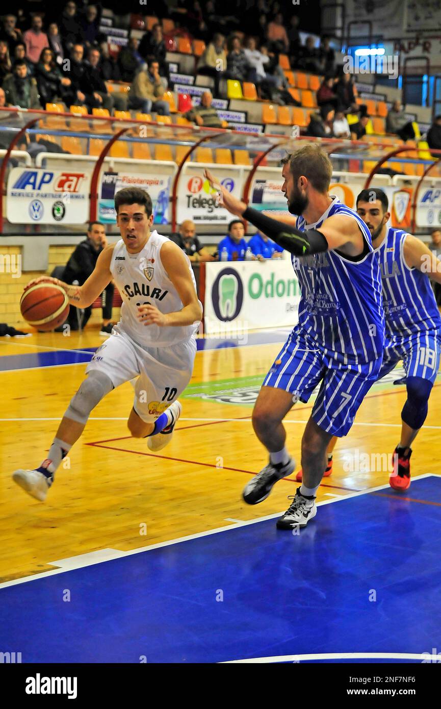 Gioco di basket - Italia - Basket Scauri contro Zannella Cefalù Foto stock  - Alamy