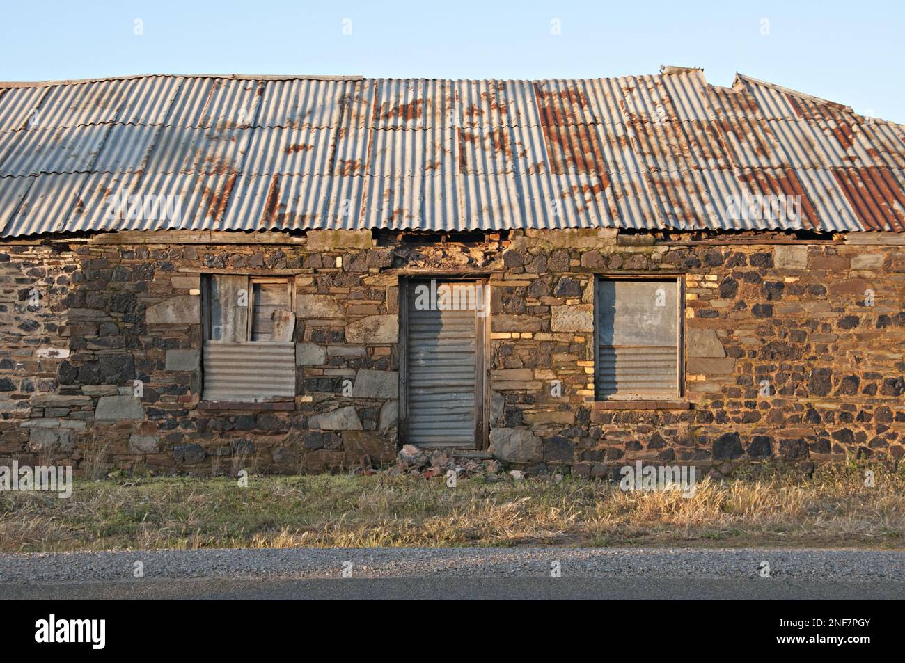 Disutilizzato 19th ° secolo fattoria edificio in pietra nella storica città mineraria di Burra, Australia meridionale Foto Stock