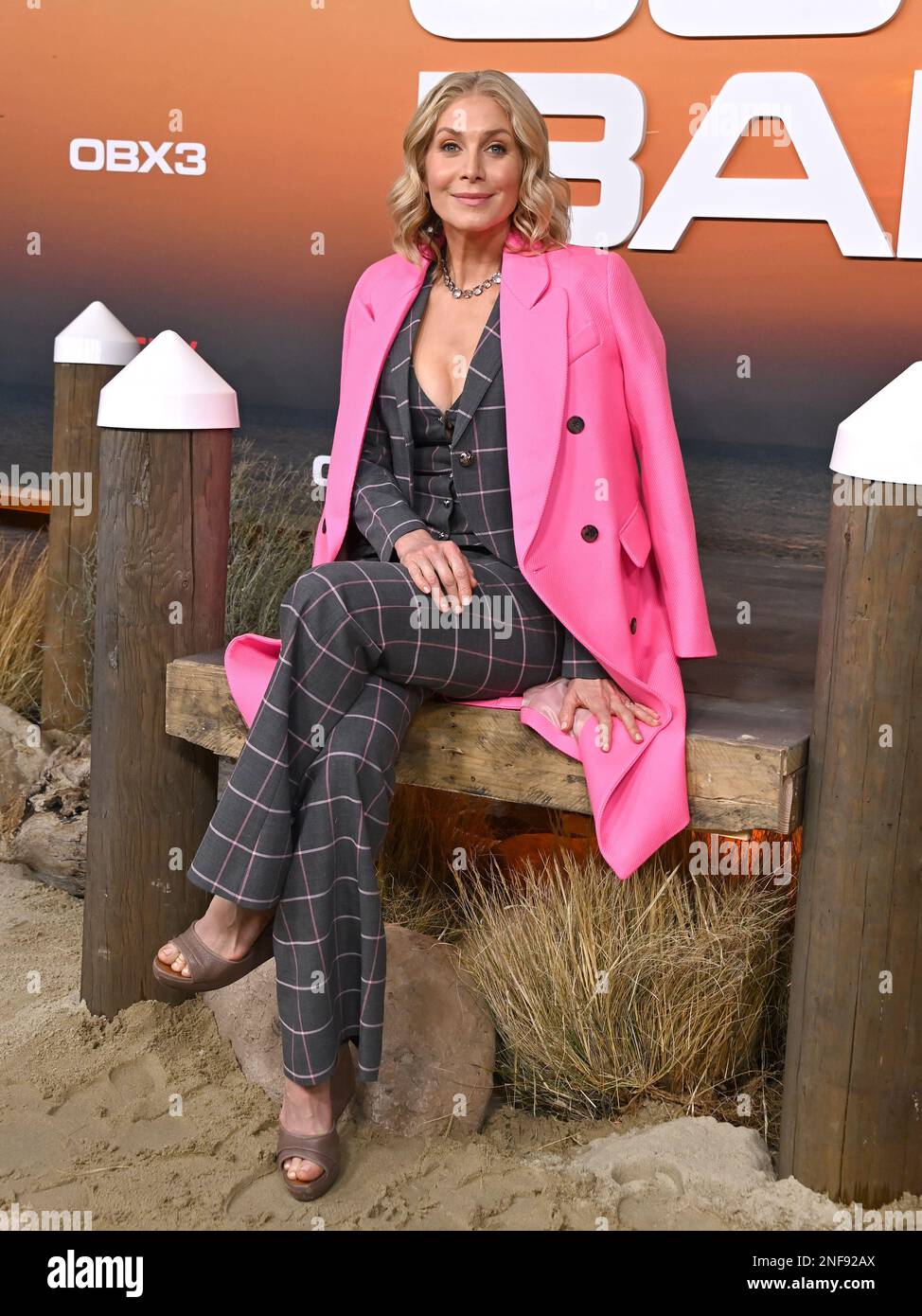 Los Angeles (Stati Uniti), 16 febbraio 2023, Elizabeth Mitchell arriva alla stagione 3 “Outer Banks” di Netflix Los Angeles in prima assoluta al Regency Village Theatre il 16 febbraio 2023 a Westwood, California. © Tammie Arroyo / AFF-USA.com Foto Stock