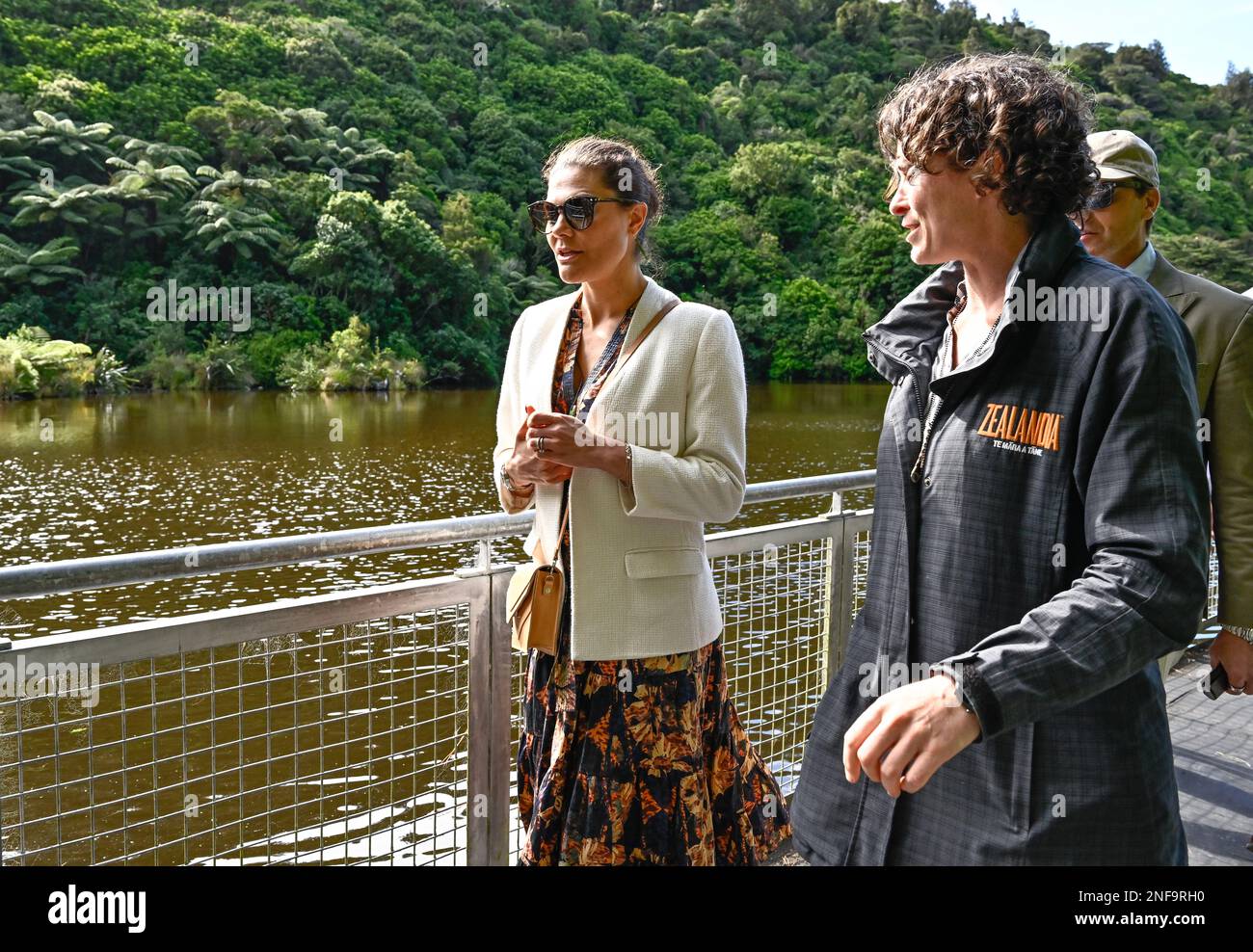 La Principessa Corona Victoria e il Principe Daniele sono mostrati intorno a Zealandia Ecosurge a Wellington, Nuova Zelanda, il 17 febbraio 2023, dal CEO Zealandia D. Foto Stock