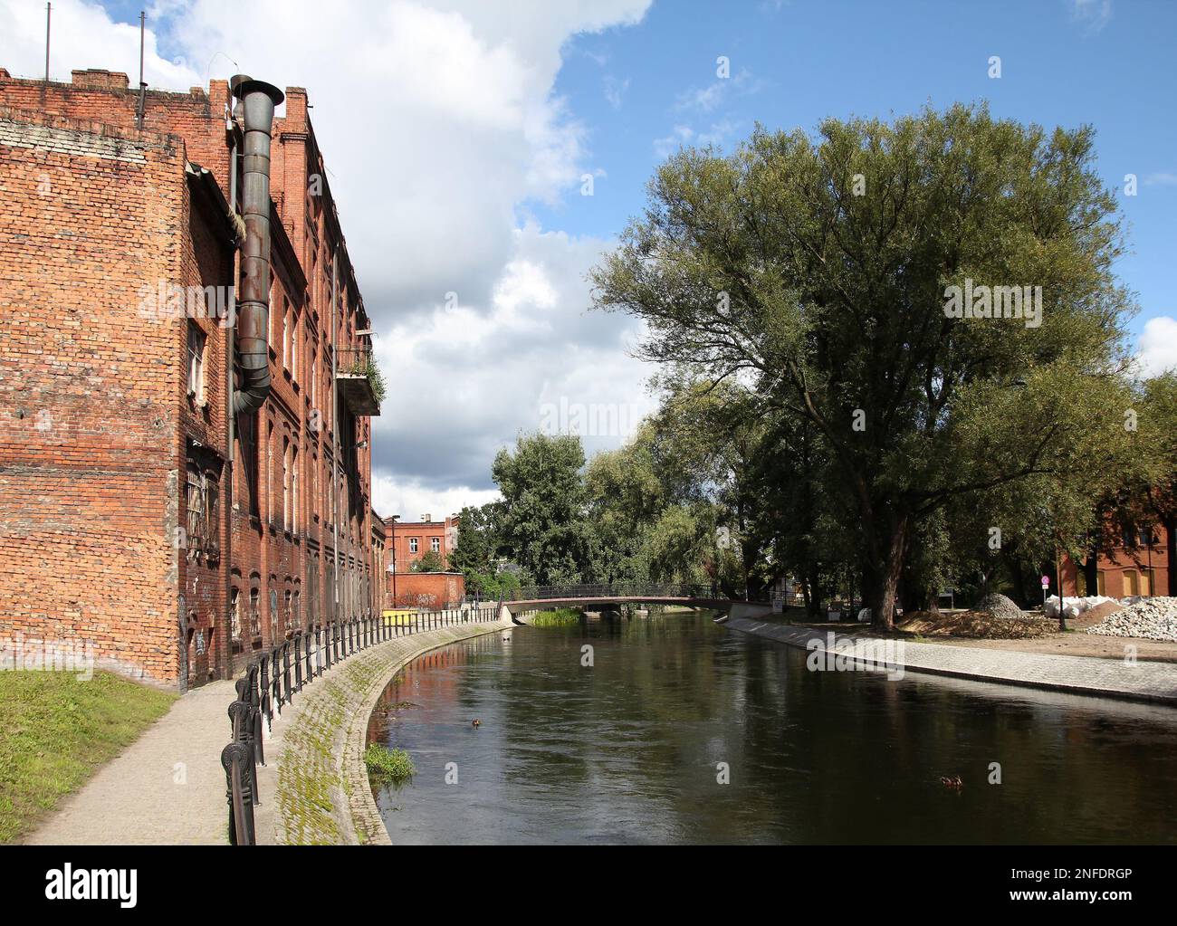 Bydgoszcz città in Polonia. Canali ed edifici di patrimonio industriale. Foto Stock