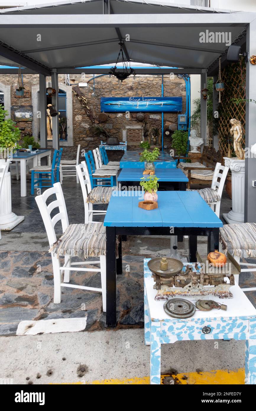 Agios Nikolaos, Creta, Grecia - 18 ottobre 2020. Ristorante Blue Lagoon nel centro della città, Foto Stock
