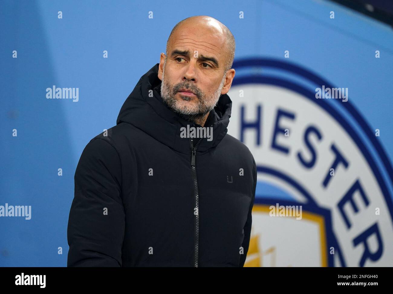 Foto del file datata 27-01-2023 del manager della città di Manchester Pep Guardiola che si rifiuta di essere portato via dopo che il suo fianco ha preso il primo posto nella Premier League Off Arsenal questa settimana. Data di emissione: Venerdì 17 febbraio 2023. Foto Stock