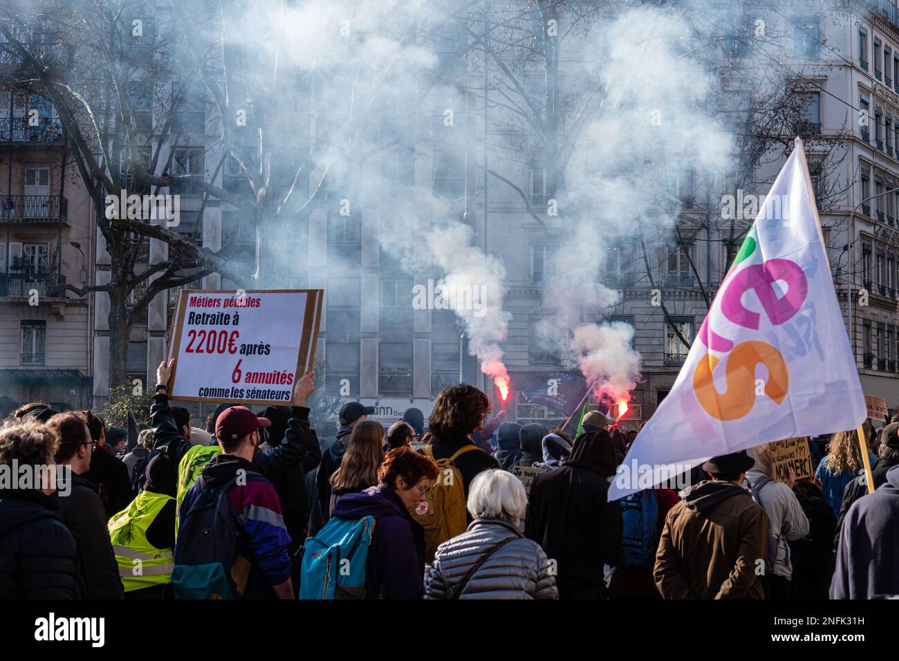 Francia, Lione, 2023-02-16. Manifestazione contro la riforma delle pensioni. Fotografia di Franck CHAPOLARD. Foto Stock