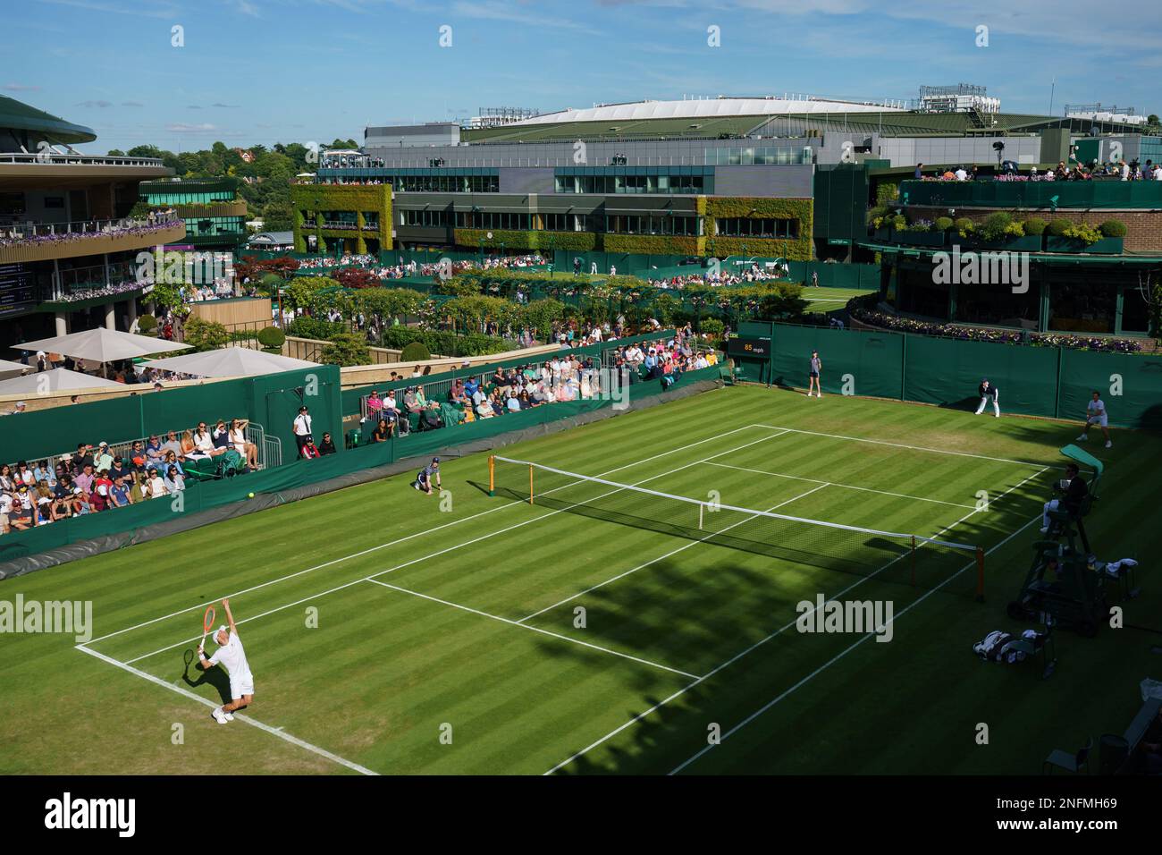 Vista generale dei terreni intorno al Wimbledon Championships 2022 Foto Stock