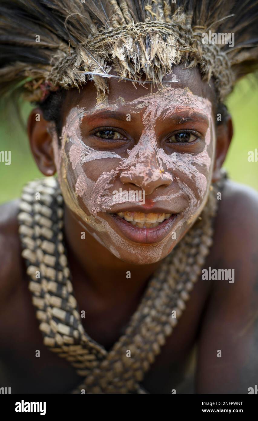 Ritratto di un ragazzo nativo, Mutin villaggio, Lago Murray, Provincia Occidentale, Papua Nuova Guinea Foto Stock