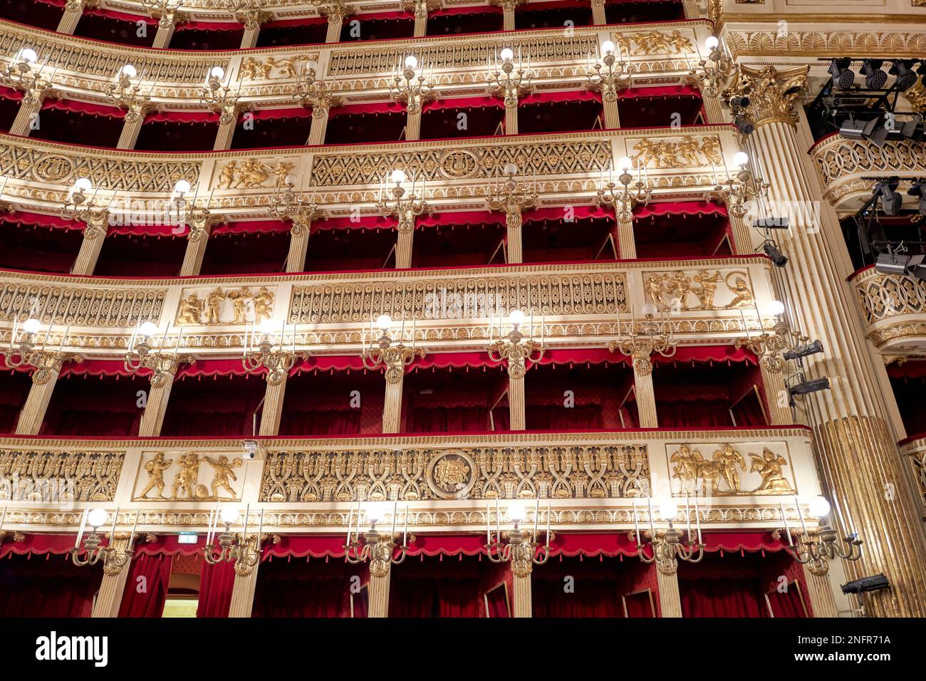 Napoli Campania Italia. Il Real Teatro di San Carlo (Teatro reale di San Carlo) Foto Stock